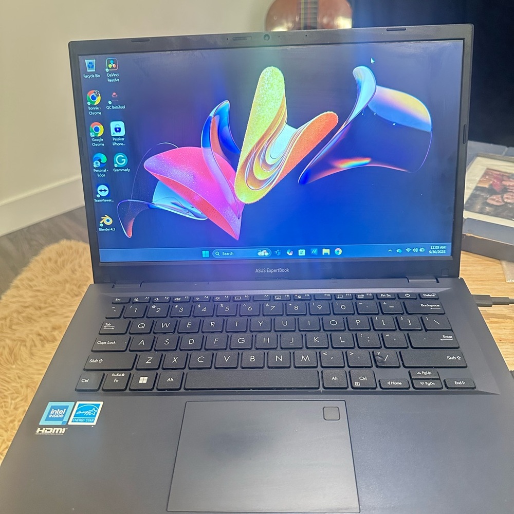 ASUS Black Slim Laptop with Intel Processor and Thin Bezels